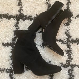 Brand new Steve Madden Suede booties